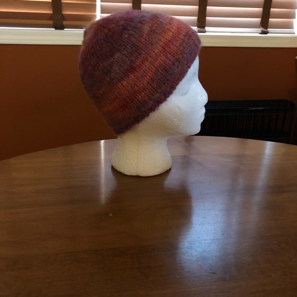 Wool fleece lined toque. - Picture 3 of 6